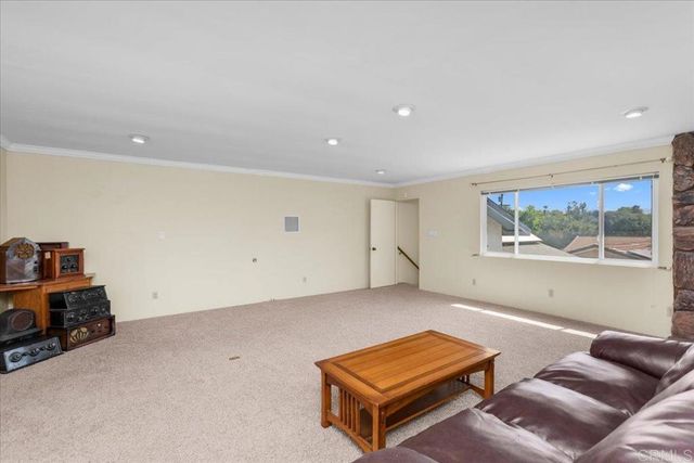 441 Condado Way, Escondido, CA 92025