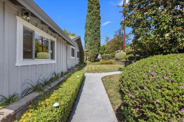 441 Condado Way, Escondido, CA 92025