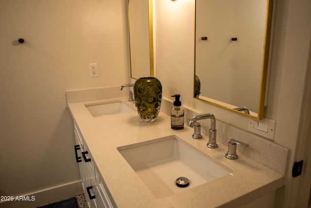 8701 E CHAPARRAL Road, Scottsdale, AZ 85250