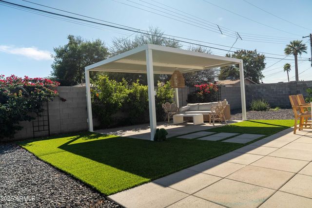 8701 E CHAPARRAL Road, Scottsdale, AZ 85250