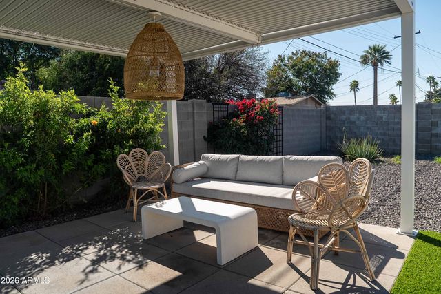 8701 E CHAPARRAL Road, Scottsdale, AZ 85250