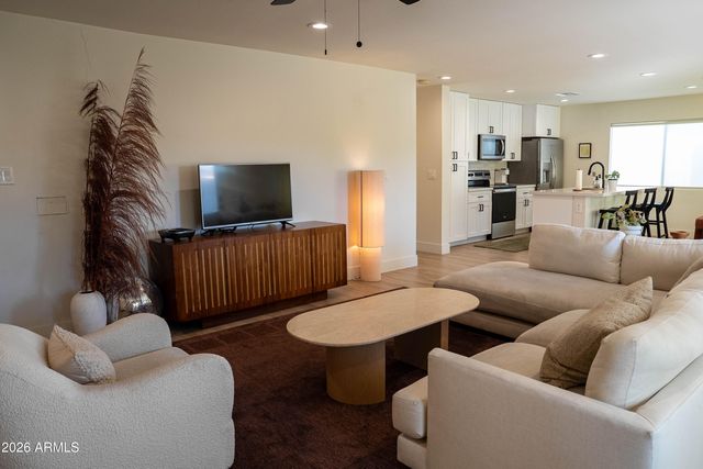 8701 E CHAPARRAL Road, Scottsdale, AZ 85250