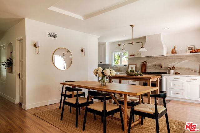 138 S La Jolla Avenue, Los Angeles, CA 90048