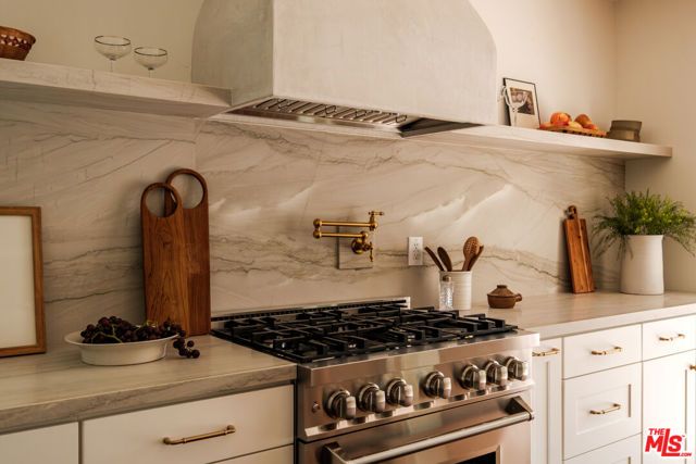 138 S La Jolla Avenue, Los Angeles, CA 90048