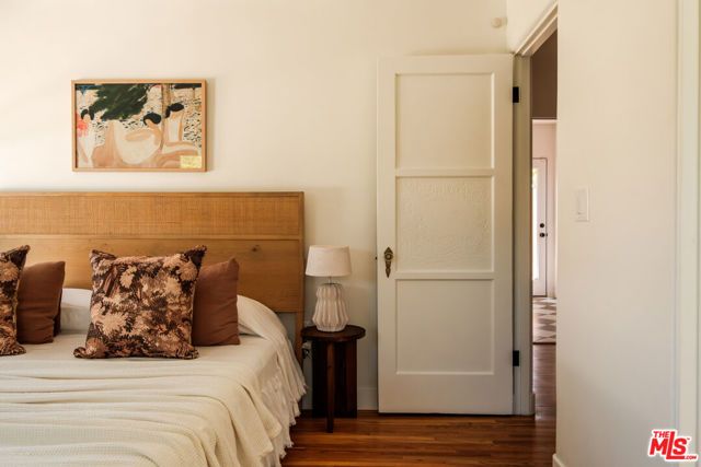 138 S La Jolla Avenue, Los Angeles, CA 90048