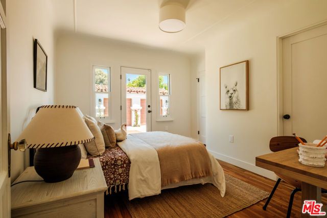 138 S La Jolla Avenue, Los Angeles, CA 90048