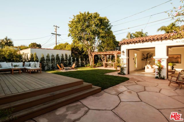 138 S La Jolla Avenue, Los Angeles, CA 90048
