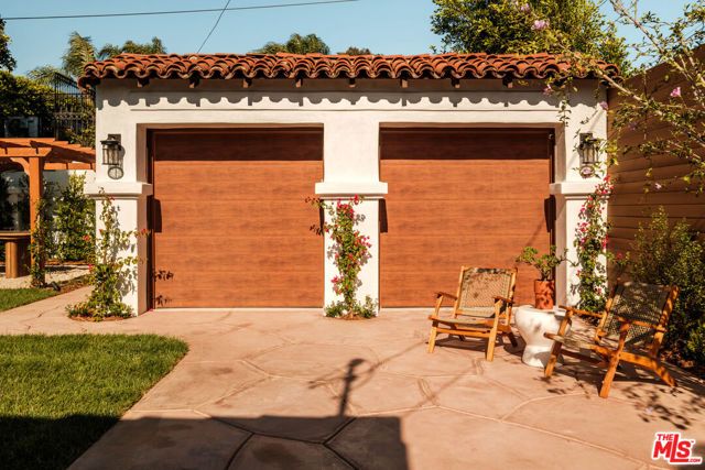 138 S La Jolla Avenue, Los Angeles, CA 90048