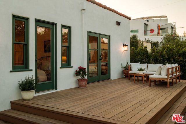 138 S La Jolla Avenue, Los Angeles, CA 90048