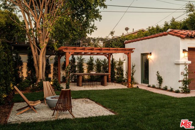 138 S La Jolla Avenue, Los Angeles, CA 90048