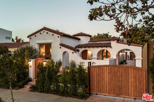 138 S La Jolla Avenue, Los Angeles, CA 90048