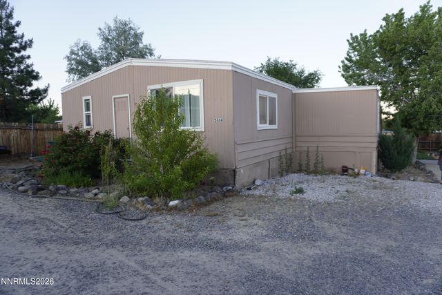 5886 Leon Drive, Sun Valley, NV 89433