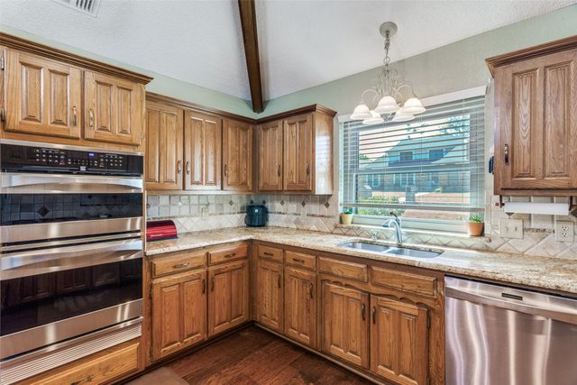 3701 Waycross Court, Arlington, TX 76016