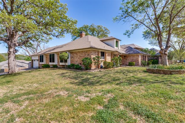 3701 Waycross Court, Arlington, TX 76016