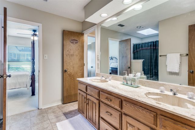 3701 Waycross Court, Arlington, TX 76016