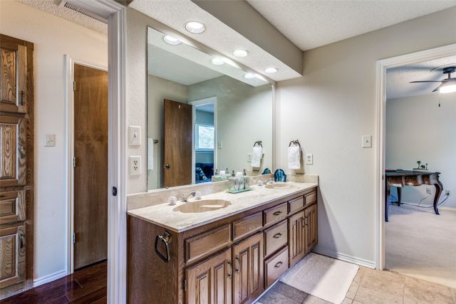 3701 Waycross Court, Arlington, TX 76016