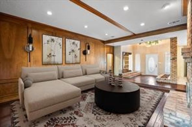 3701 Waycross Court, Arlington, TX 76016