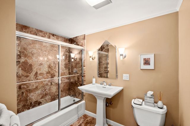 20 Hammond Pond Parkway 504, Newton, MA 02467
