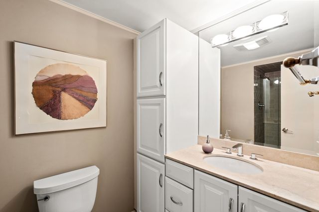20 Hammond Pond Parkway 504, Newton, MA 02467