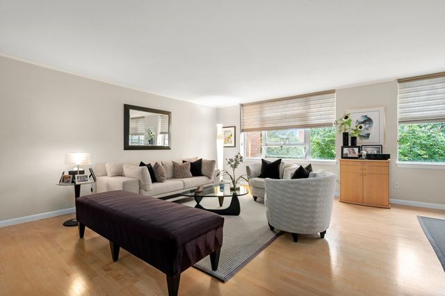 20 Hammond Pond Parkway 504, Newton, MA 02467