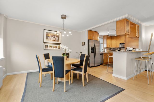 20 Hammond Pond Parkway 504, Newton, MA 02467