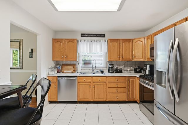 4009 Ridge Road, Zion, IL 60099
