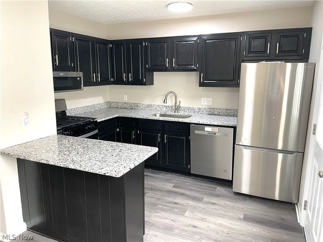 1257 Bailey Road, Cuyahoga Falls, OH 44221