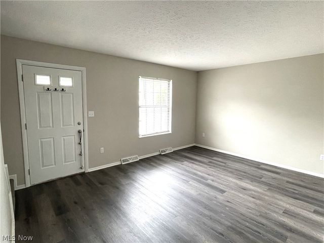 1257 Bailey Road, Cuyahoga Falls, OH 44221