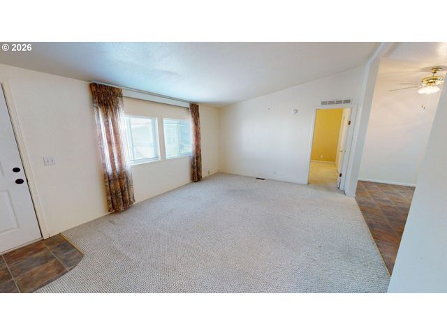 98042 W BENHAM Ln 15, Brookings, OR 97415