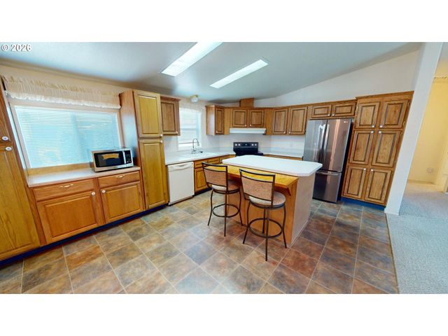 98042 W BENHAM Ln 15, Brookings, OR 97415