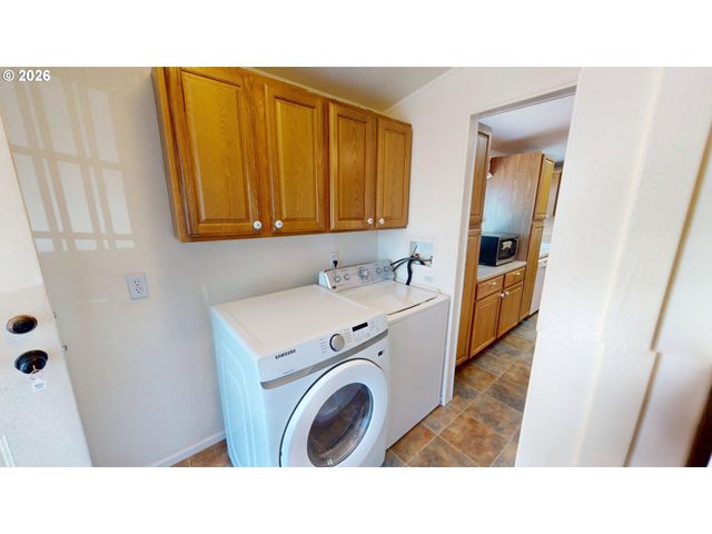 98042 W BENHAM Ln 15, Brookings, OR 97415