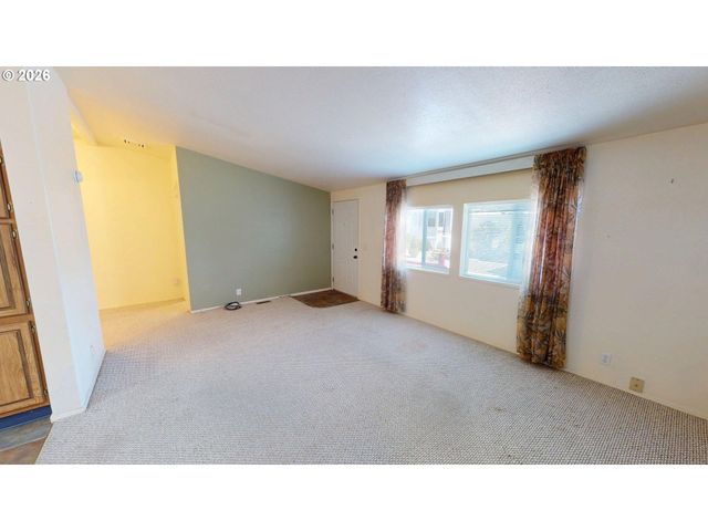 98042 W BENHAM Ln 15, Brookings, OR 97415