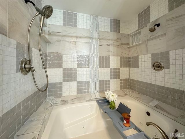 3201 S ALBRIGHT Road, Kokomo, IN 46902