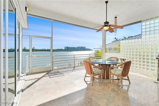 28 Pelican ST W, Naples, FL 34113