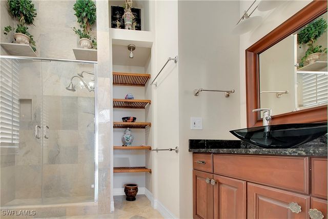 28 Pelican ST W, Naples, FL 34113