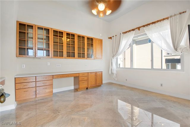 28 Pelican ST W, Naples, FL 34113