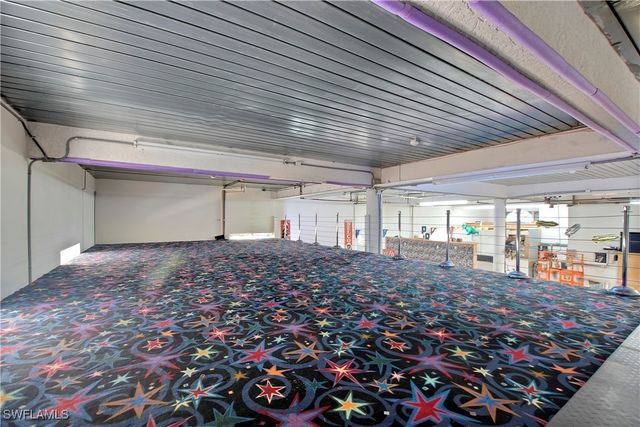 28 Pelican ST W, Naples, FL 34113