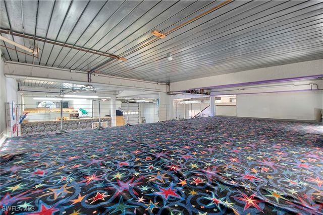 28 Pelican ST W, Naples, FL 34113