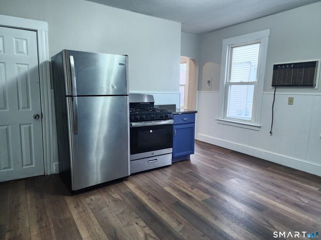 402 Park Street, New Britain, CT 06051