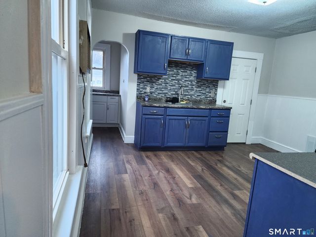 402 Park Street, New Britain, CT 06051