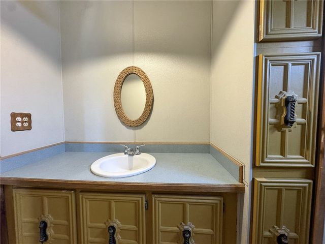 32 Torch Lane, Coventry, RI 02816