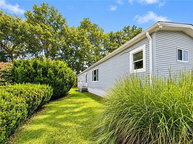32 Torch Lane, Coventry, RI 02816