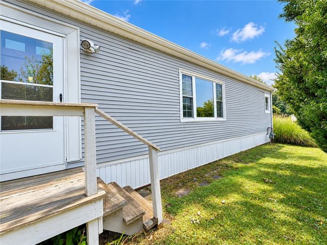 32 Torch Lane, Coventry, RI 02816