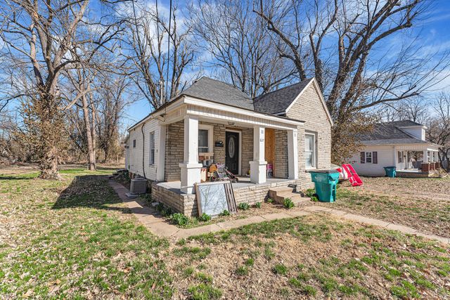 827 E Garfield Street, Springfield, MO 65803