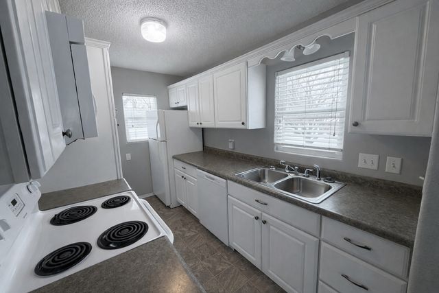 1630 14th Street S, Fargo, ND 58103