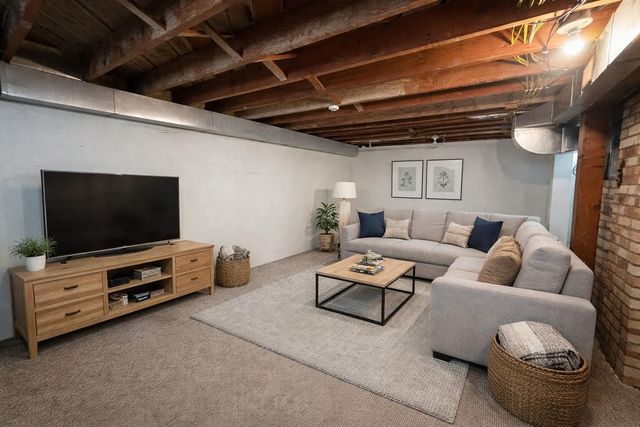 1630 14th Street S, Fargo, ND 58103