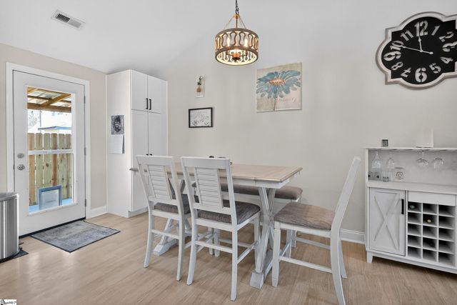 319 Sunnydale Drive, Taylors, SC 29687