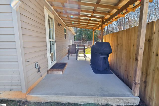 319 Sunnydale Drive, Taylors, SC 29687