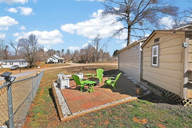 319 Sunnydale Drive, Taylors, SC 29687