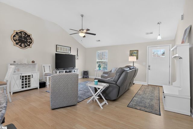 319 Sunnydale Drive, Taylors, SC 29687